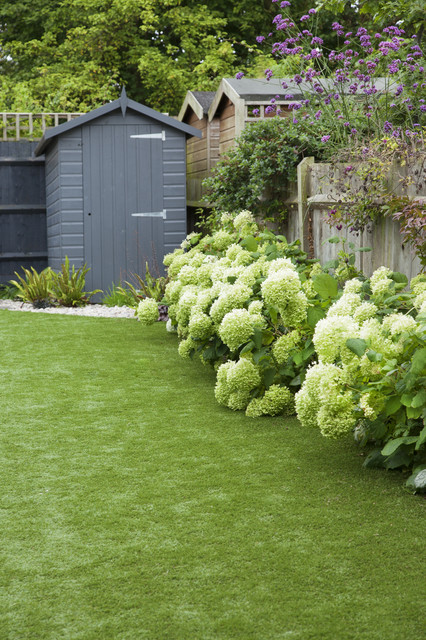 Druce Road modern-garden