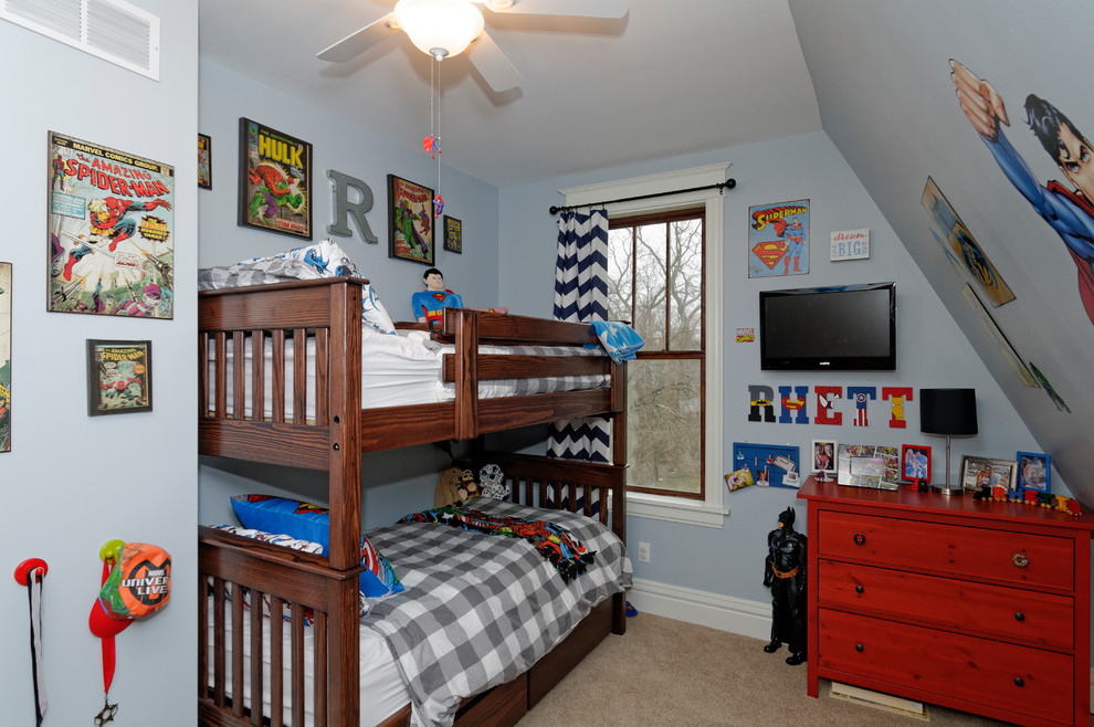 Country kids' room in Columbus with blue walls for kids 4-10 years old and boys.