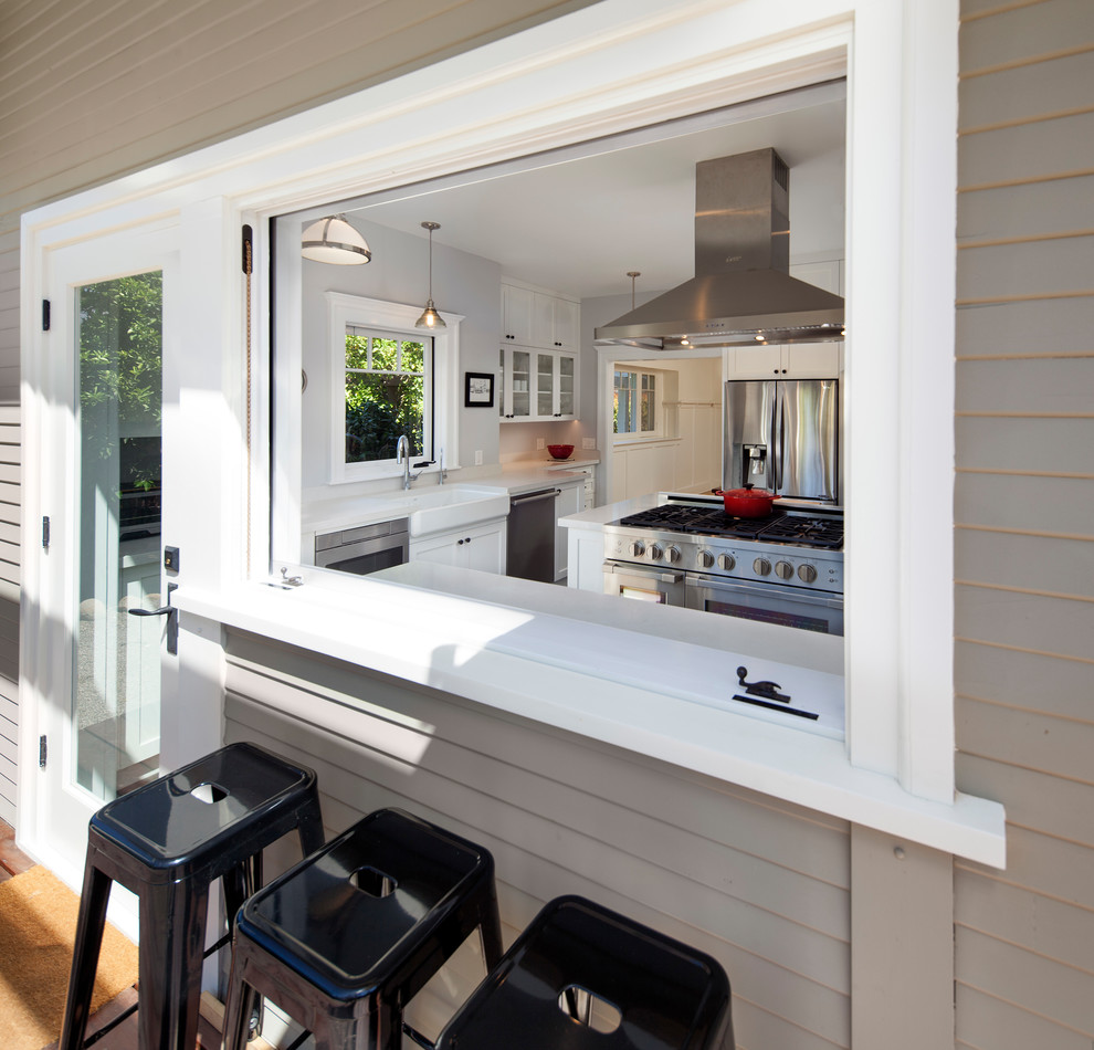 Home design - transitional home design idea