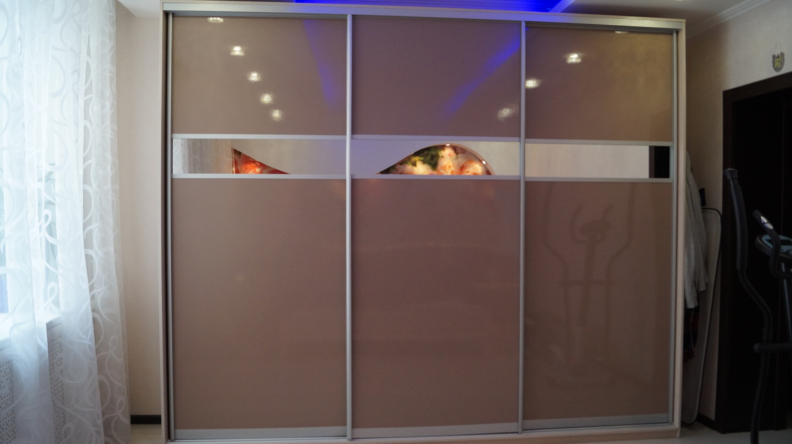 Шкафы, гардеробные