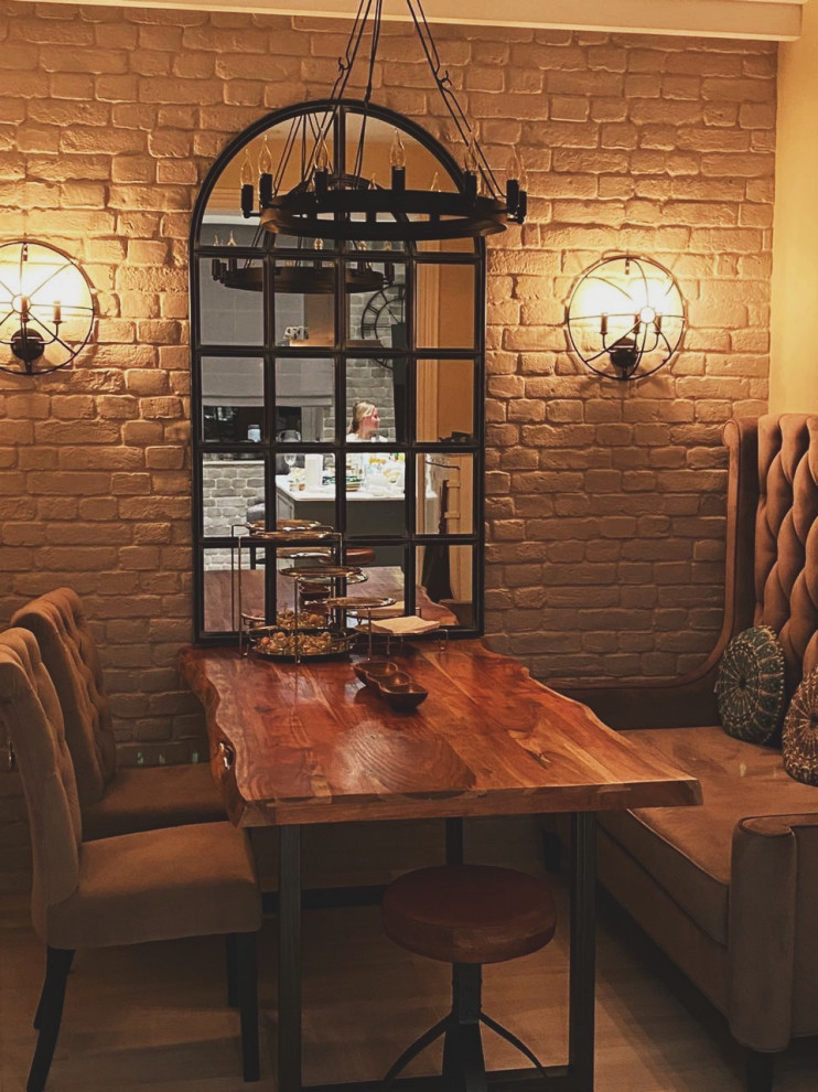 Стол из массива дуба и Зеркало МДФ