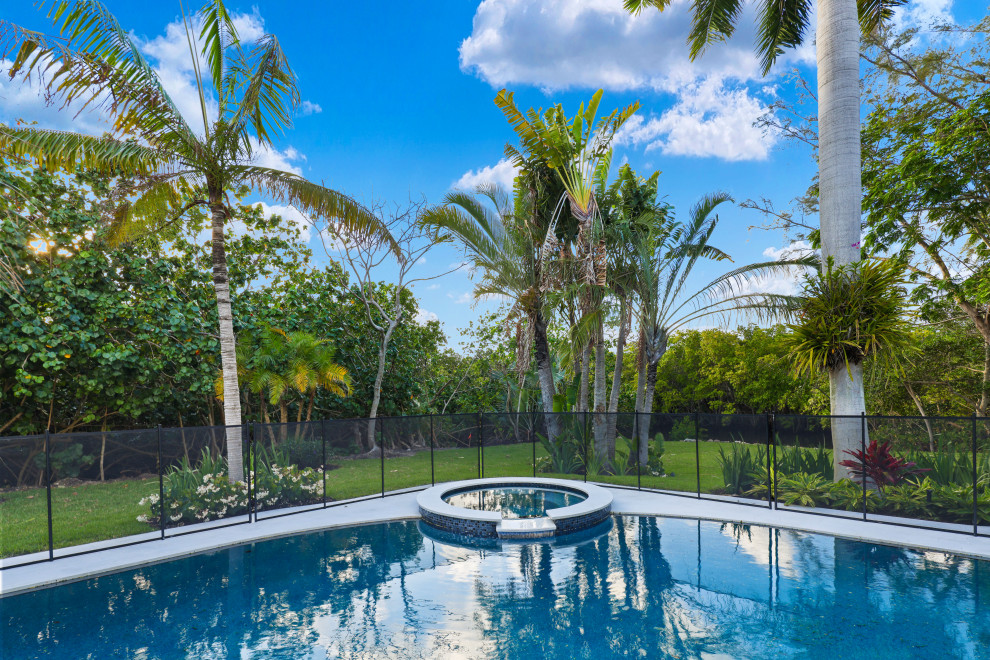 PRIVATE RESIDENCE - OCEAN RIDGE