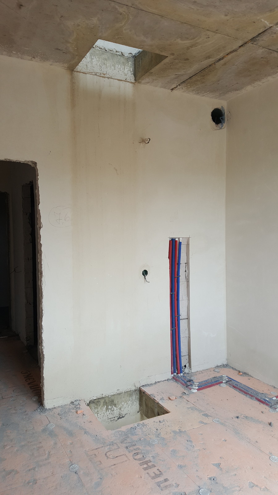 Неоклассика в двухкомнатной квартире