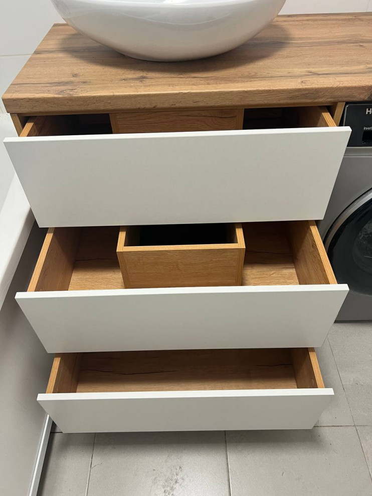 Тумбы и комоды