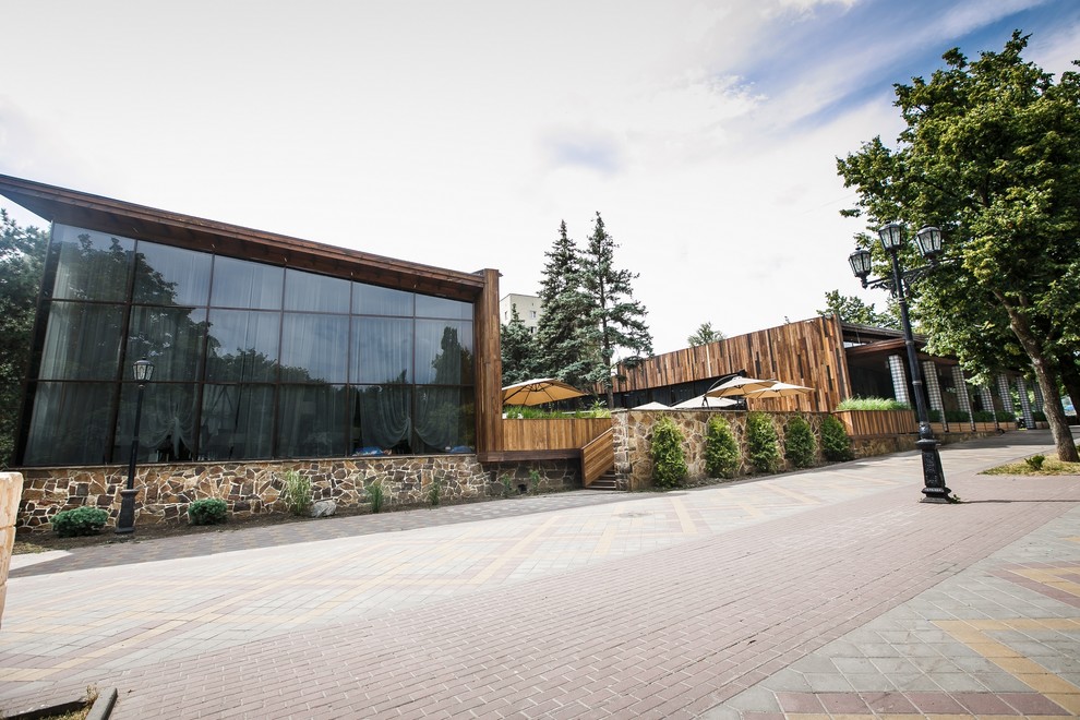 Ресторан в парке "Аллея роз"