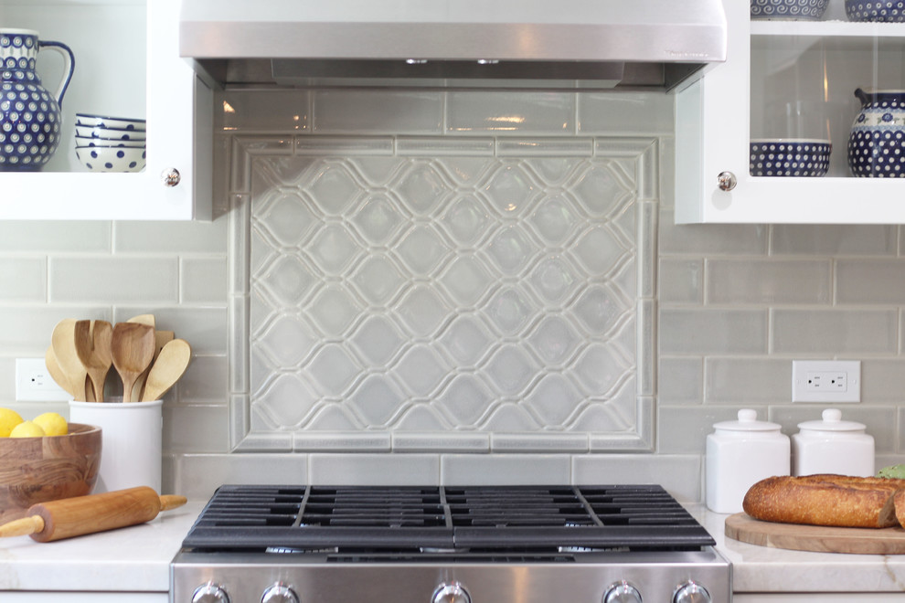 Kitchen - transitional kitchen idea in San Francisco