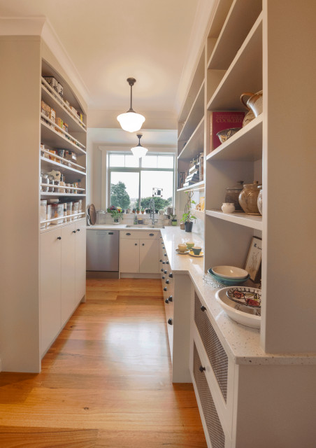Walk in scullery craftsman-kitchen