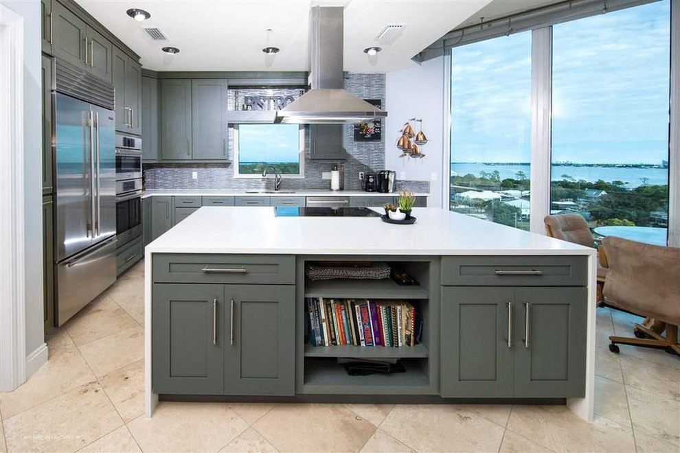 Design ideas for a mid-sized contemporary l-shaped eat-in kitchen in Other with an undermount sink, shaker cabinets, grey cabinets, quartz benchtops, metallic splashback, mosaic tile splashback, stainless steel appliances, ceramic floors, with island, beige floor and white benchtop.