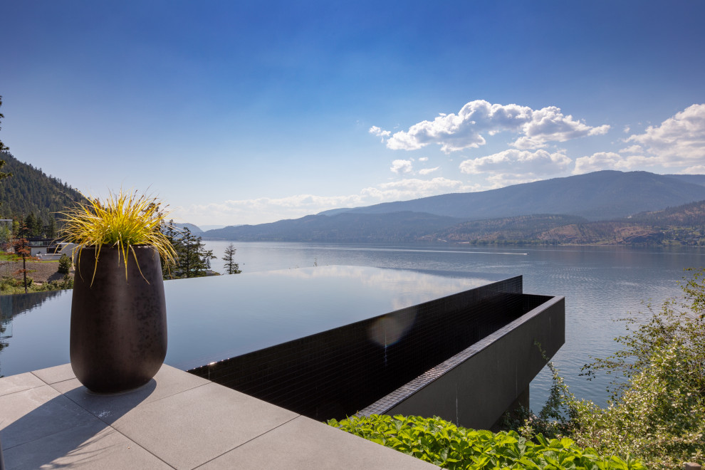 New Build on the Lake, Kelowna BC