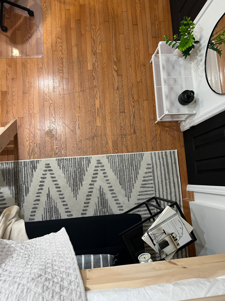 Babylon, NY- Guest bedroom