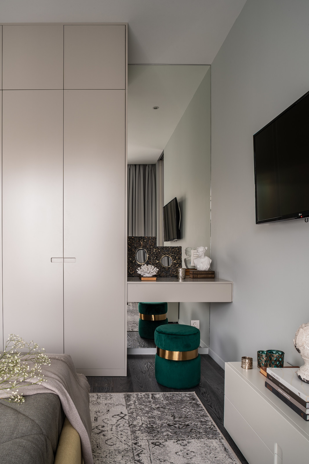 И контрасты, и нюансы