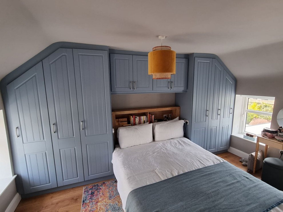 Denim Wardrobe Oak Bed with Silver Handles