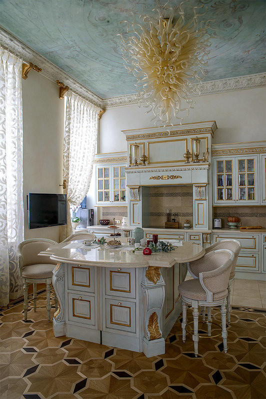 Изысканный классический интерьер дома