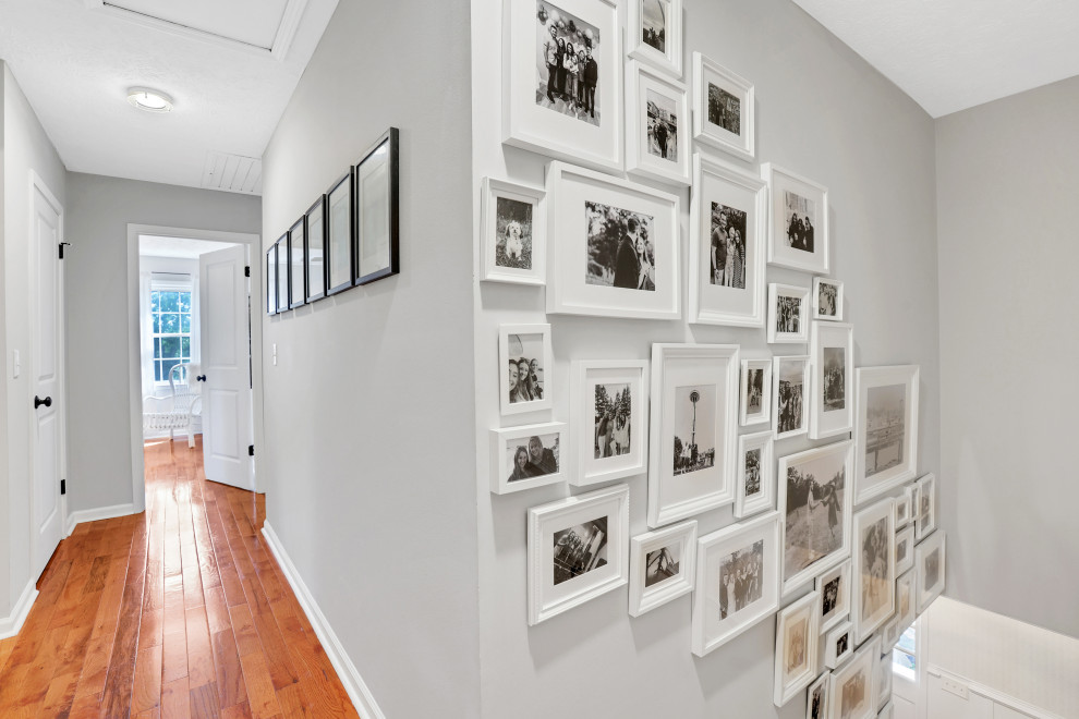 Transitional hallway photo in Atlanta