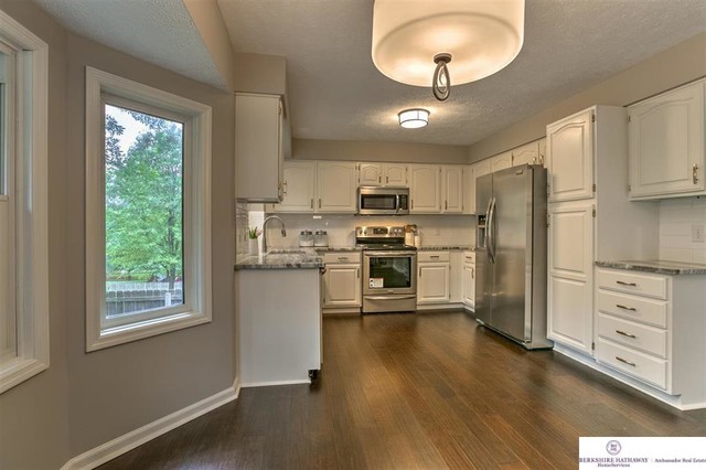 Pearl transitional-kitchen