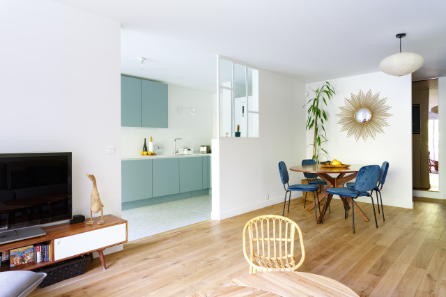 Appartement fonctionnel r&eacute;nov&eacute; dans des tons pastels - Projet Alleray modern-family-room
