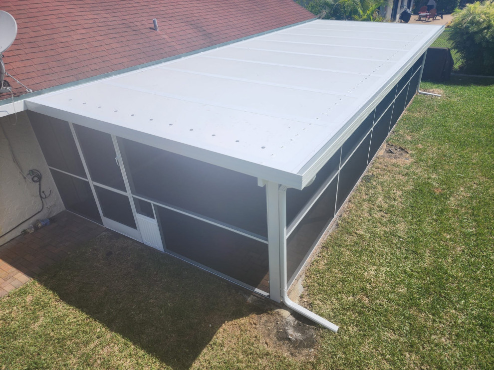 Exterior Aluminum Screen Room and Roof System