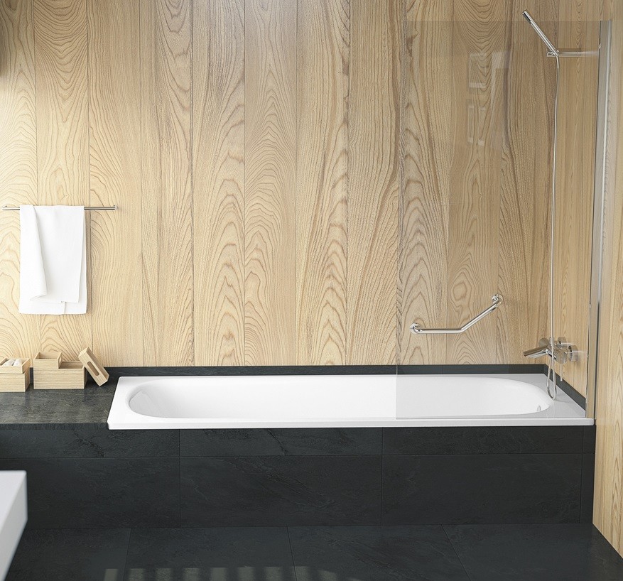 Inspiration pour une salle de bain design avec une baignoire encastrée.