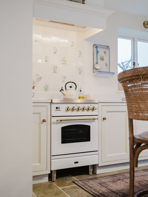 Classic In-Frame Plain Front Beaded Shaker Kitchen country-kitchen