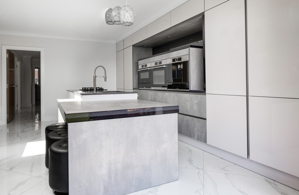 Design ideas for a modern kitchen in London.