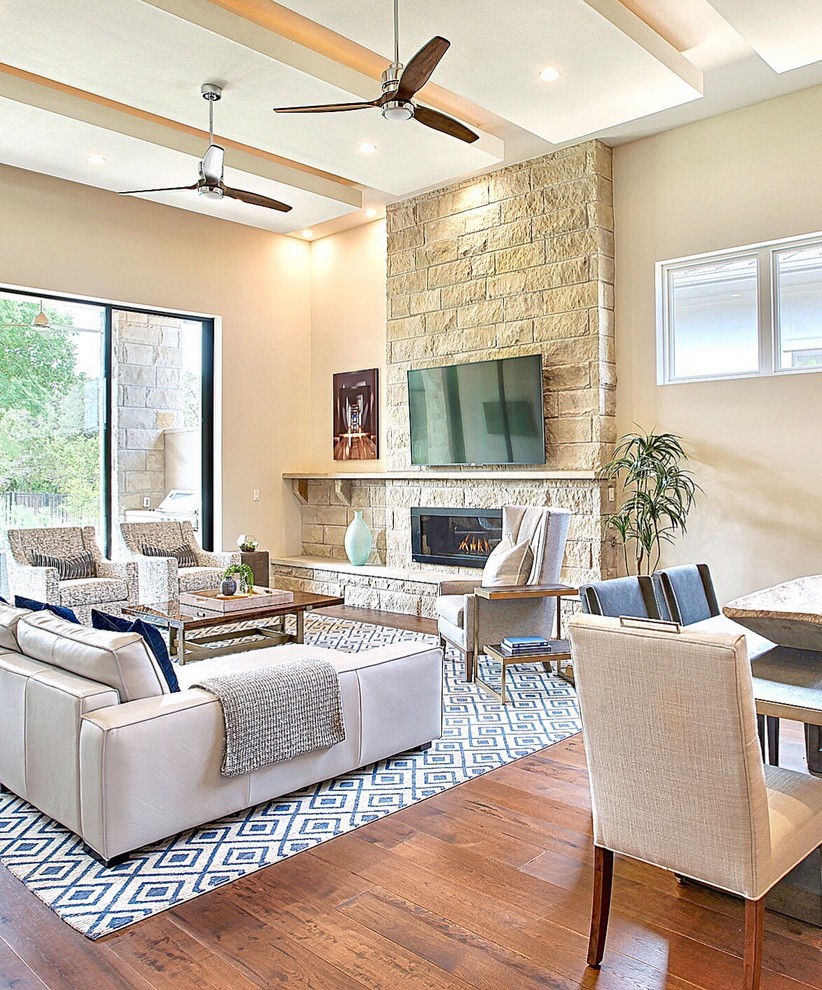 Home design - transitional home design idea in Austin