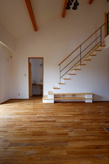 &ldquo;日向の家&rdquo; skandinavisch-treppen