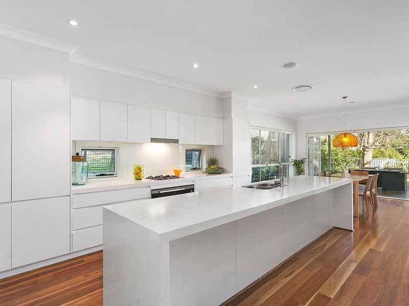 This is an example of a contemporary kitchen in Wollongong.