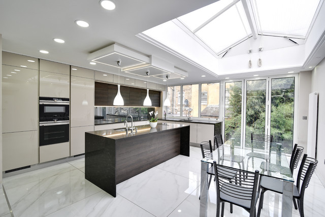 High Gloss & Oak Laminate Kosher Kitchen From Nobilia contemporary-kitchen