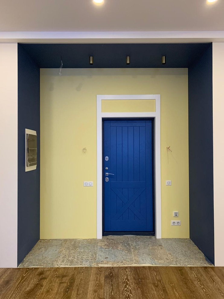 Двери в деревенском стиле