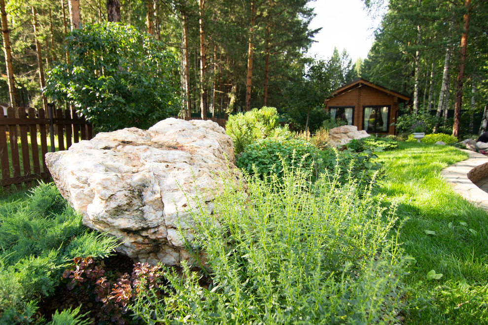 У леса на опушке