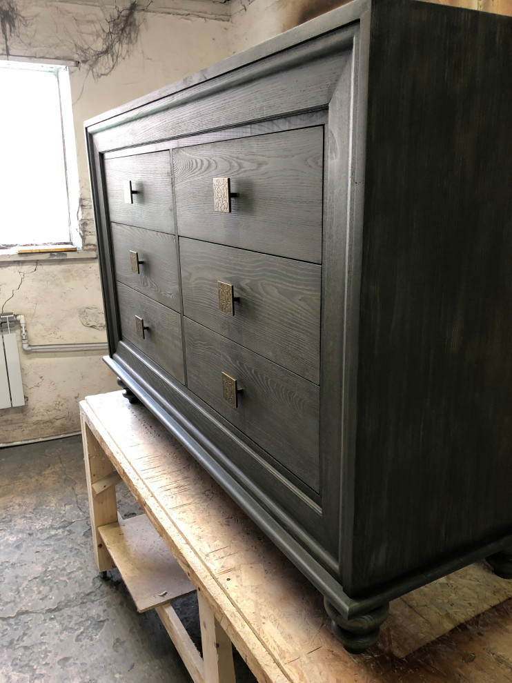 Комод из массива ясеня