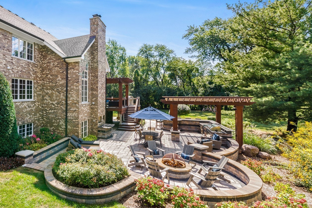 Hinsdale Estate