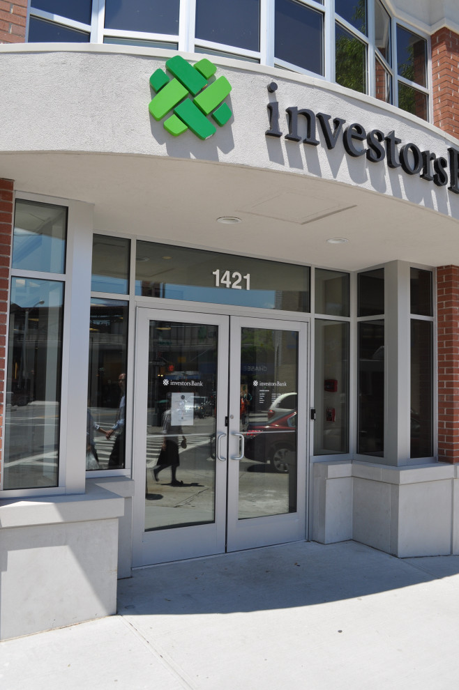 Investors Bank Ave M