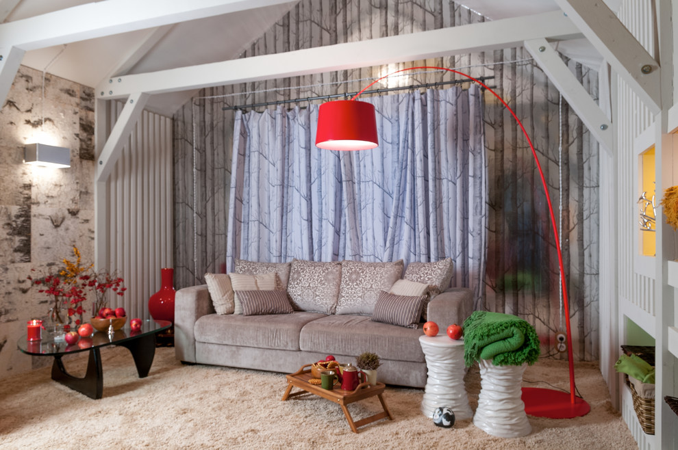 Яркие стены