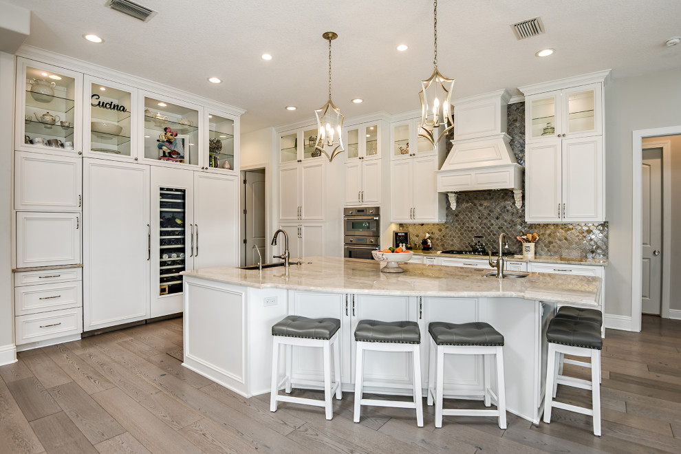 Inspiration for a transitional kitchen remodel in Tampa