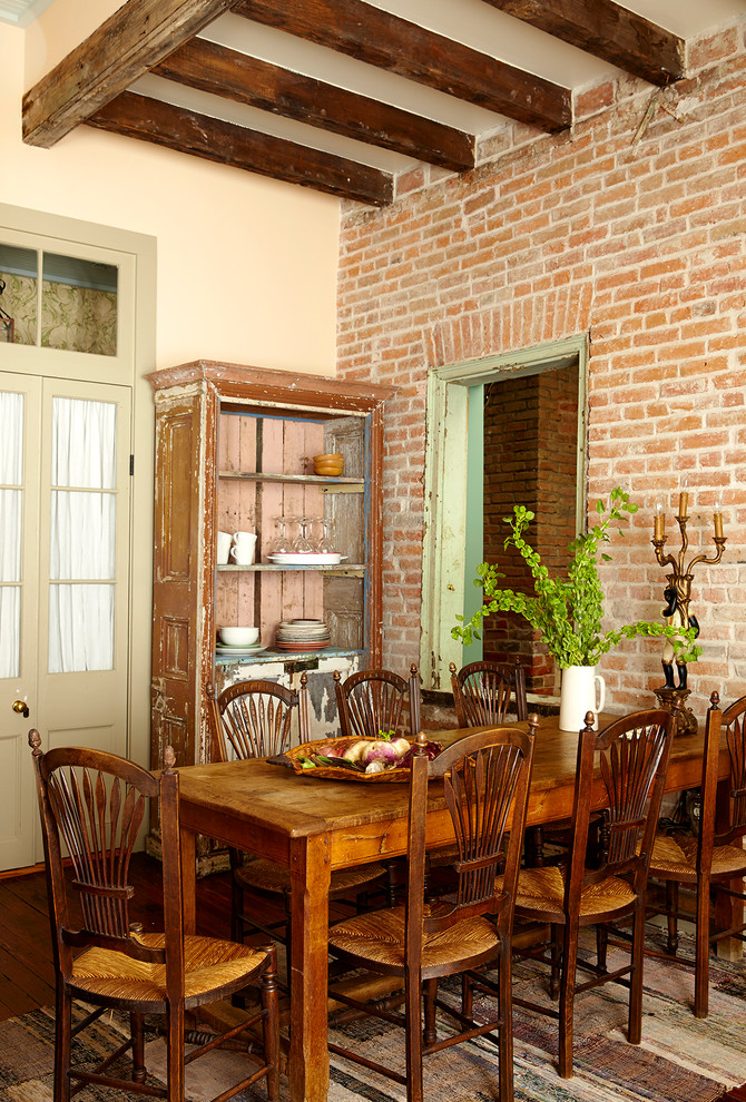 This is an example of an eclectic dining room in New Orleans.