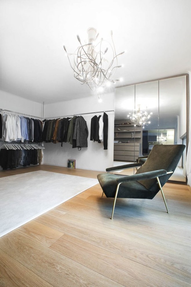 Design ideas for an expansive industrial dressing room in Milan.