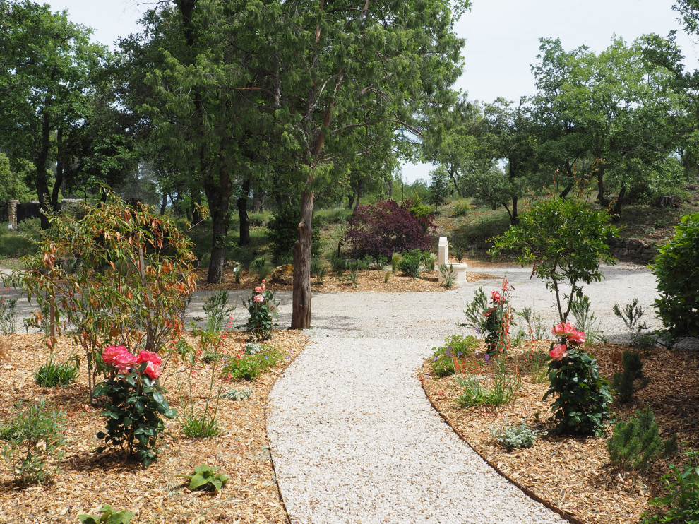 Jardin naturel sous les chênes