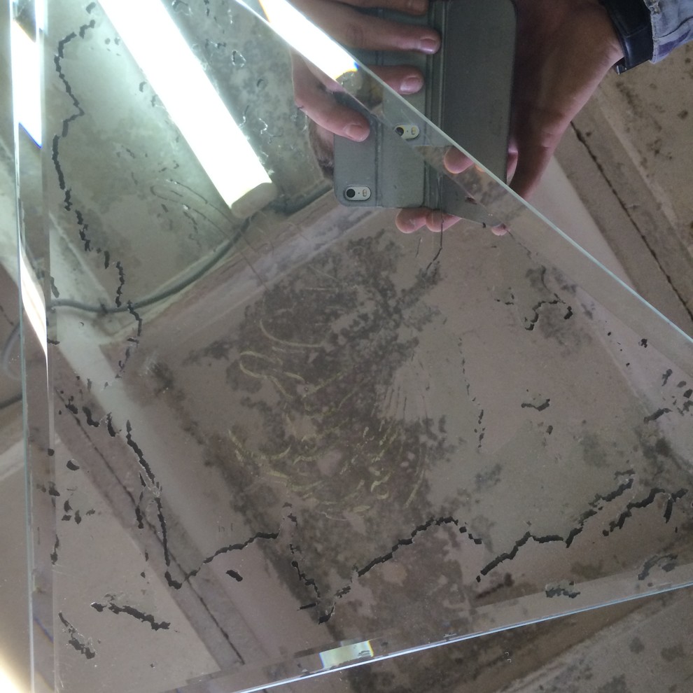 Искусственное старение зеркал и стекла