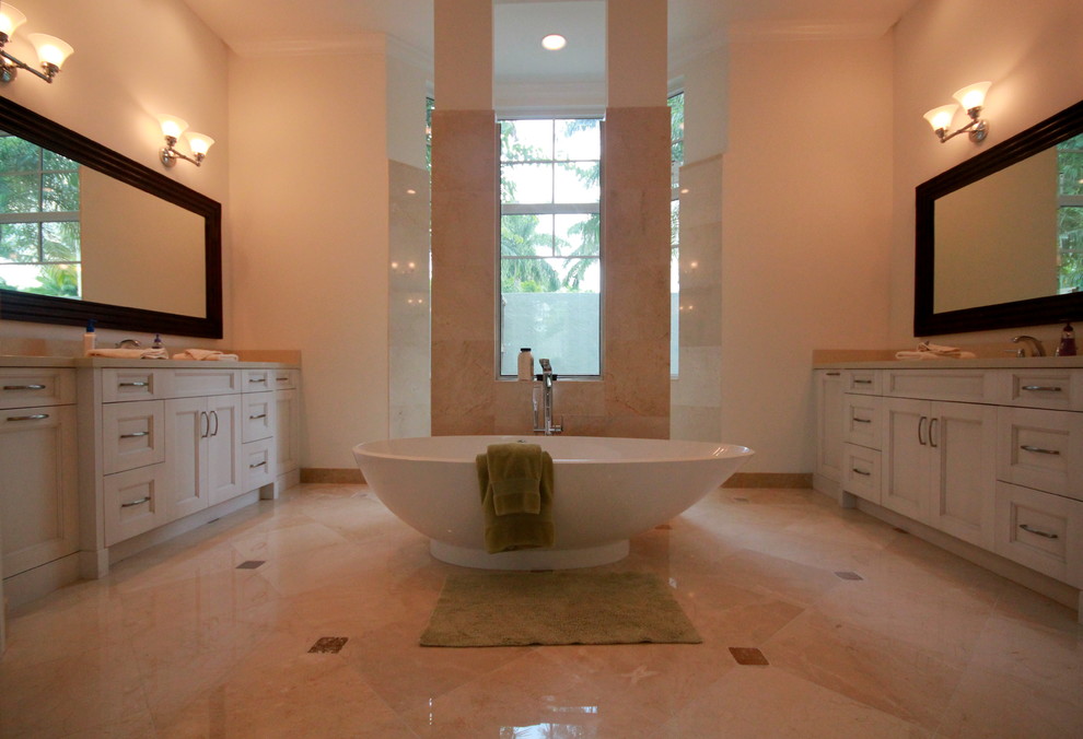 Bathroom - transitional bathroom idea in Miami