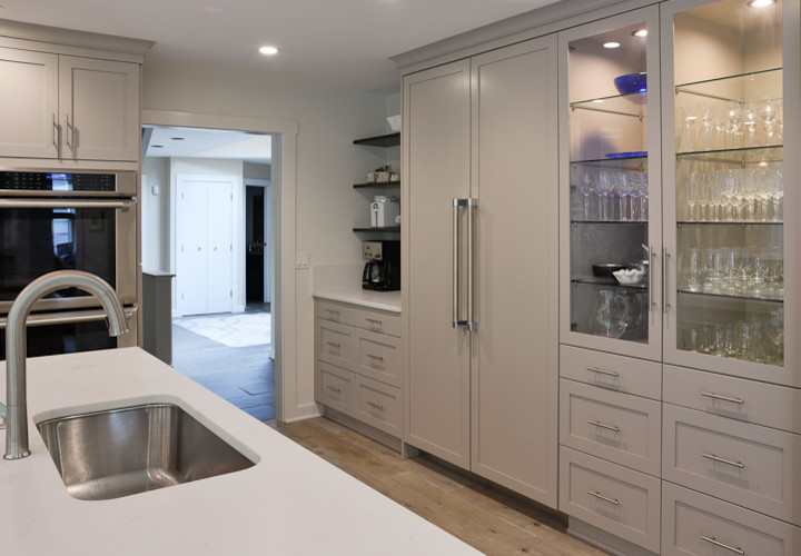 Transitional home design photo in Cleveland
