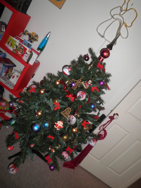 TrEnvy Australia Whimsical Christmas Theme eclectic-living-room