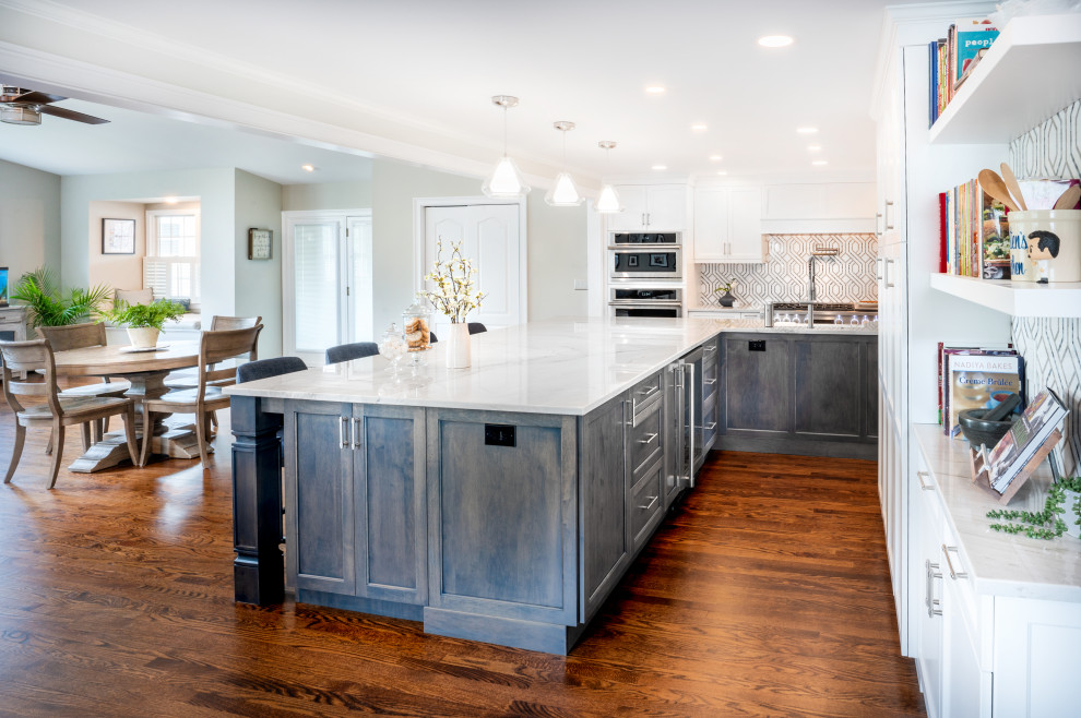 Inspiration for a transitional kitchen remodel in Bridgeport