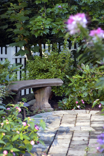 English Country Garden american-traditional-garden