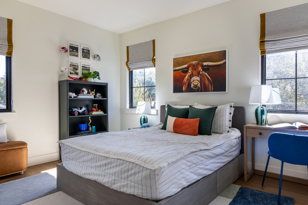 Inspiration for a transitional kids' room remodel in Dallas