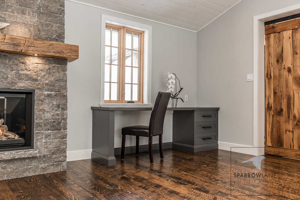 Inspiration for a transitional kitchen remodel in Toronto