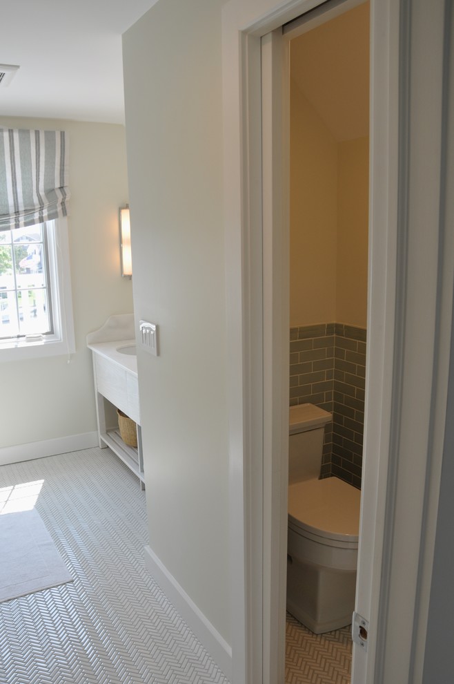 This is an example of a beach style bathroom in New York.