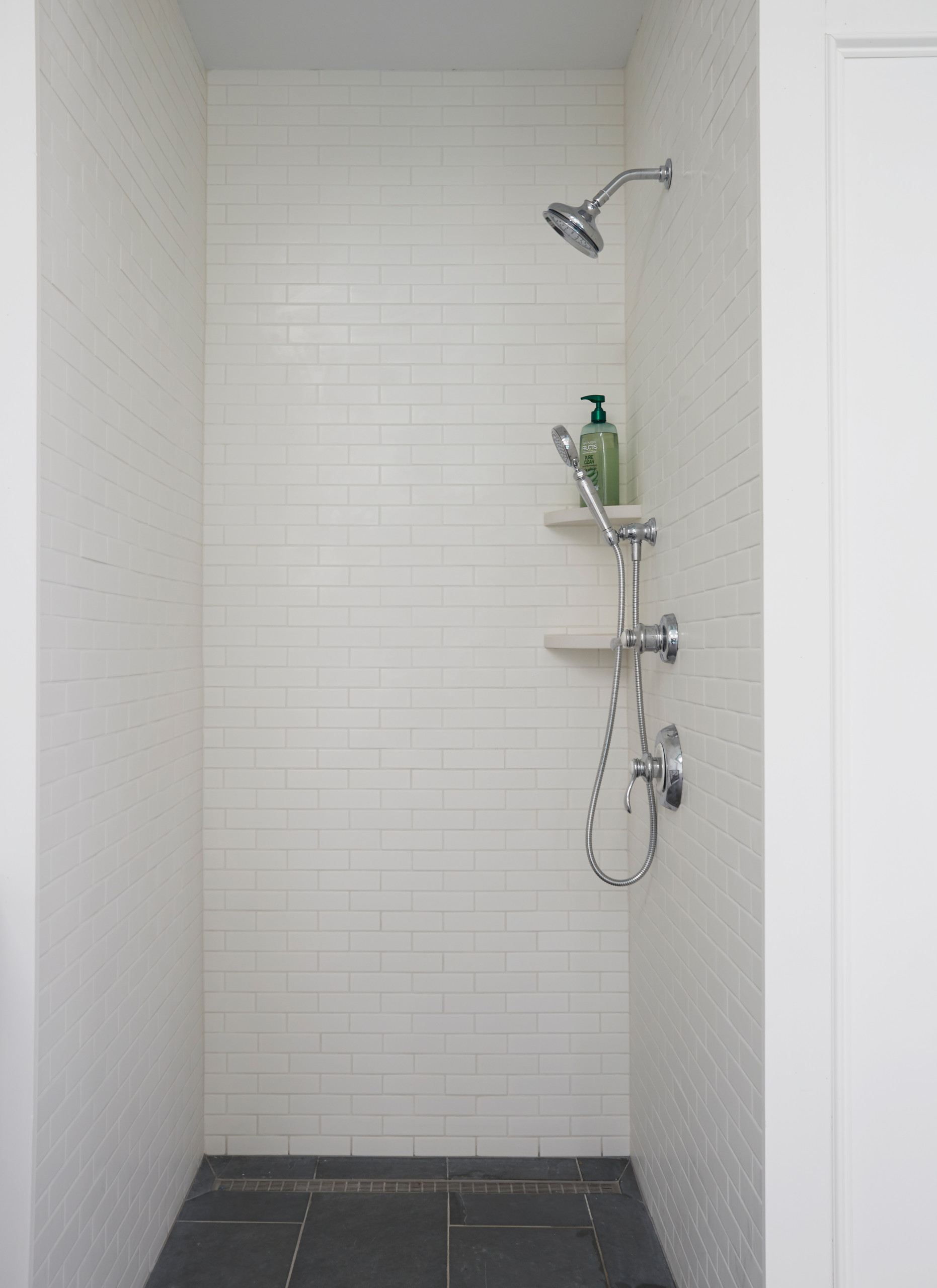 Lake Forest Pool House Shower