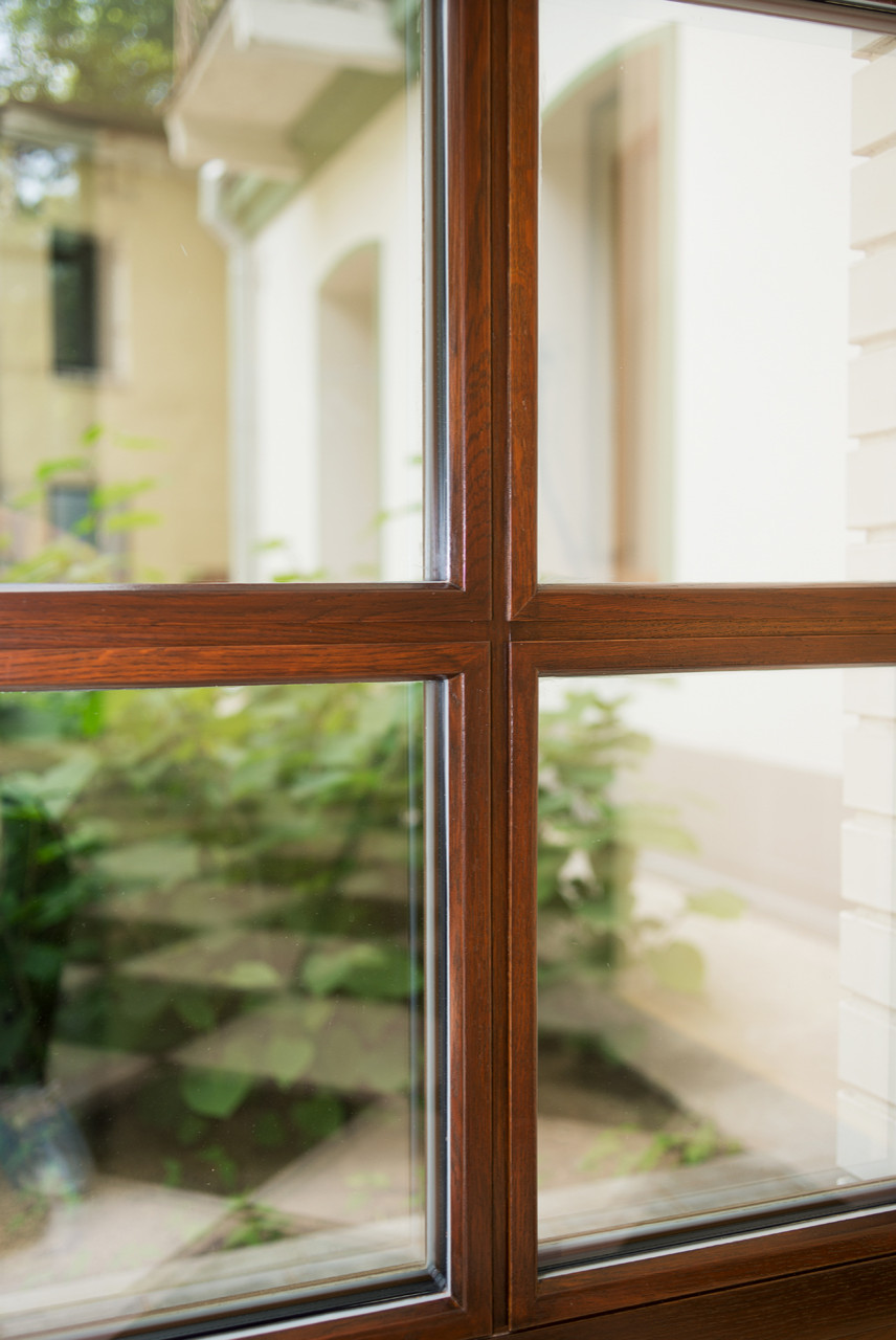 пер. Васнецова д.9 стр.2 (деревянные и дерево-алюминиевые окна и двери)