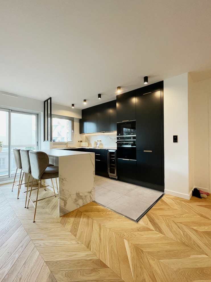 Modern kitchen in Paris.